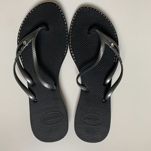 HAVAIANAS SLIM WITH RHINESTONE SOLE NWT